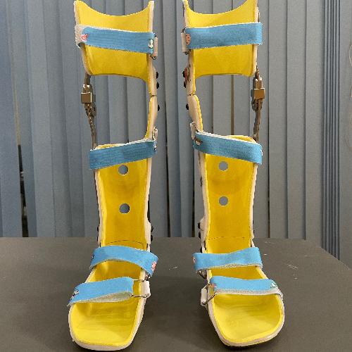 儿童膝踝足矫形器